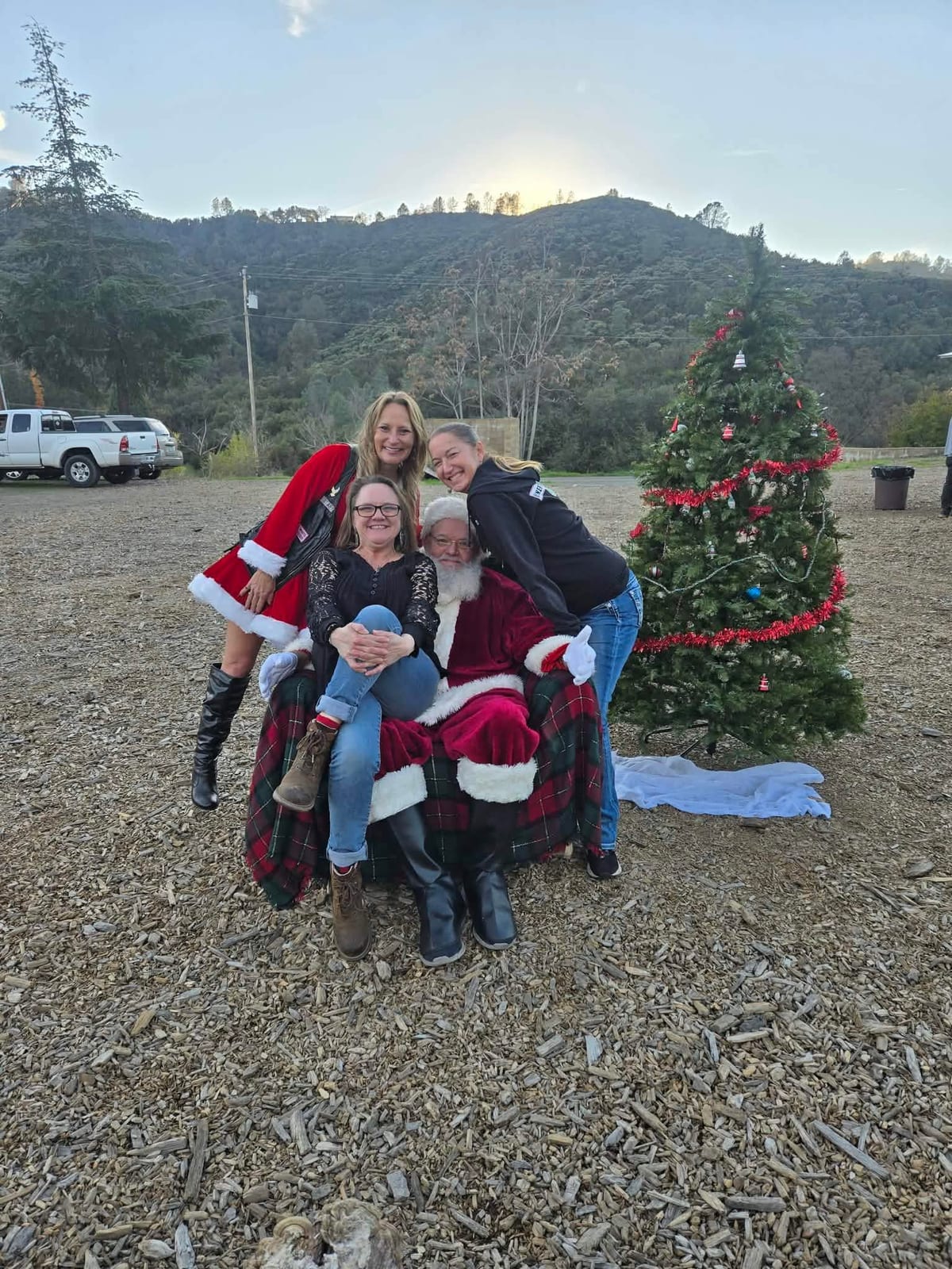 From the Mariposa Holiday Gift Giving weekend.